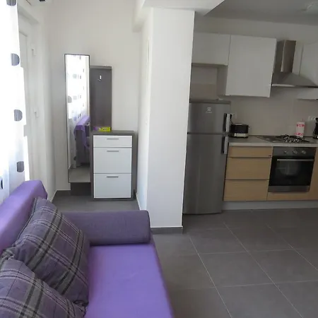 Prestige With Free Parking Split