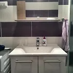 Апартаменты Prestige With Free Parking