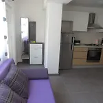 Prestige With Free Parking Сплит
